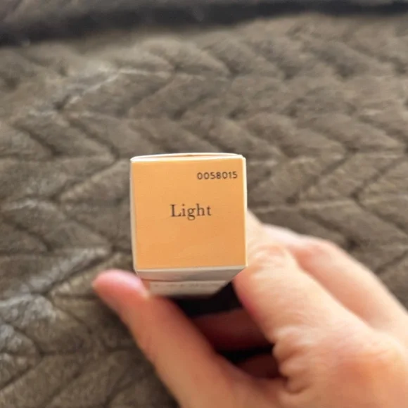 Laura Geller The Ideal Fix Concealer - Neutral Beige - Picture 2 of 3